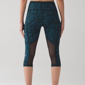Lululemon Outrun 17" Crop